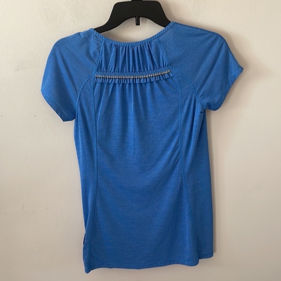 Lululemon Run: Wild Blue Short Sleeve Tech Top- Size 4 - Picture 5 of 8